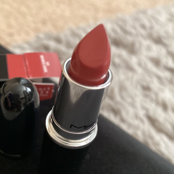 NWT Mac Lustreglass Sheer-Shine Lipstick in Business Casual 544 - Picture 3 of 6